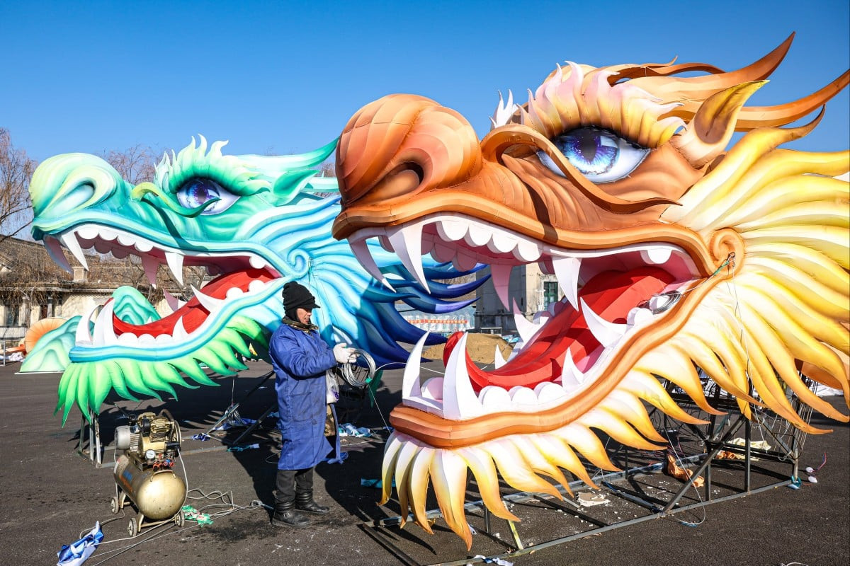 Lanterne en forme de dragon à Shenyang, en Chine, pour célébrer le Nouvel An lunaire.