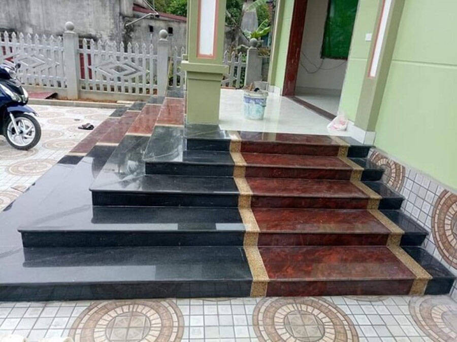 Bậc tam cấp ốp đá tự nhiên