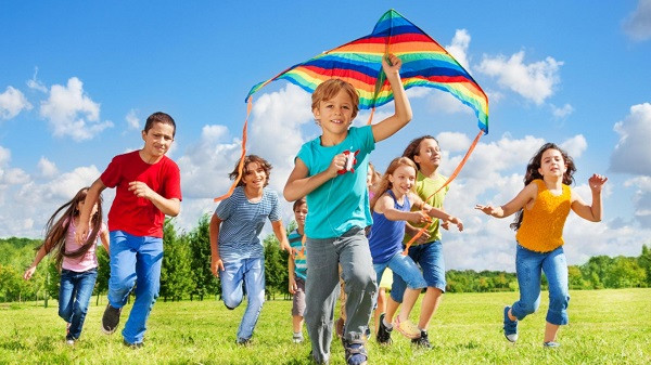 Dã ngoại gia đình vui vẻ