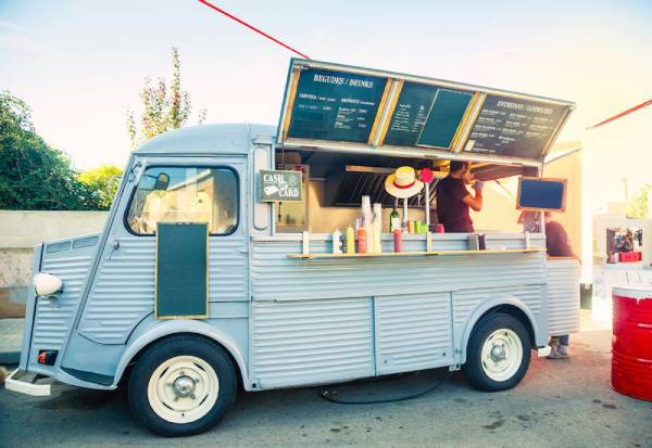 food truck bán đồ ăn nhanh