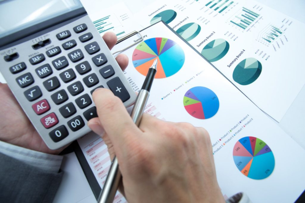 Học hỏi các kỹ thuật và bí quyết từ các chuyên gia nấu ăn để rèn luyện tinh thần tỉ mỉ
