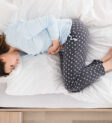 Đau bụng giữa chu kỳ kinh nguyệt là một hiện tượng sinh lý bình thường, thường không đáng lo ngại.