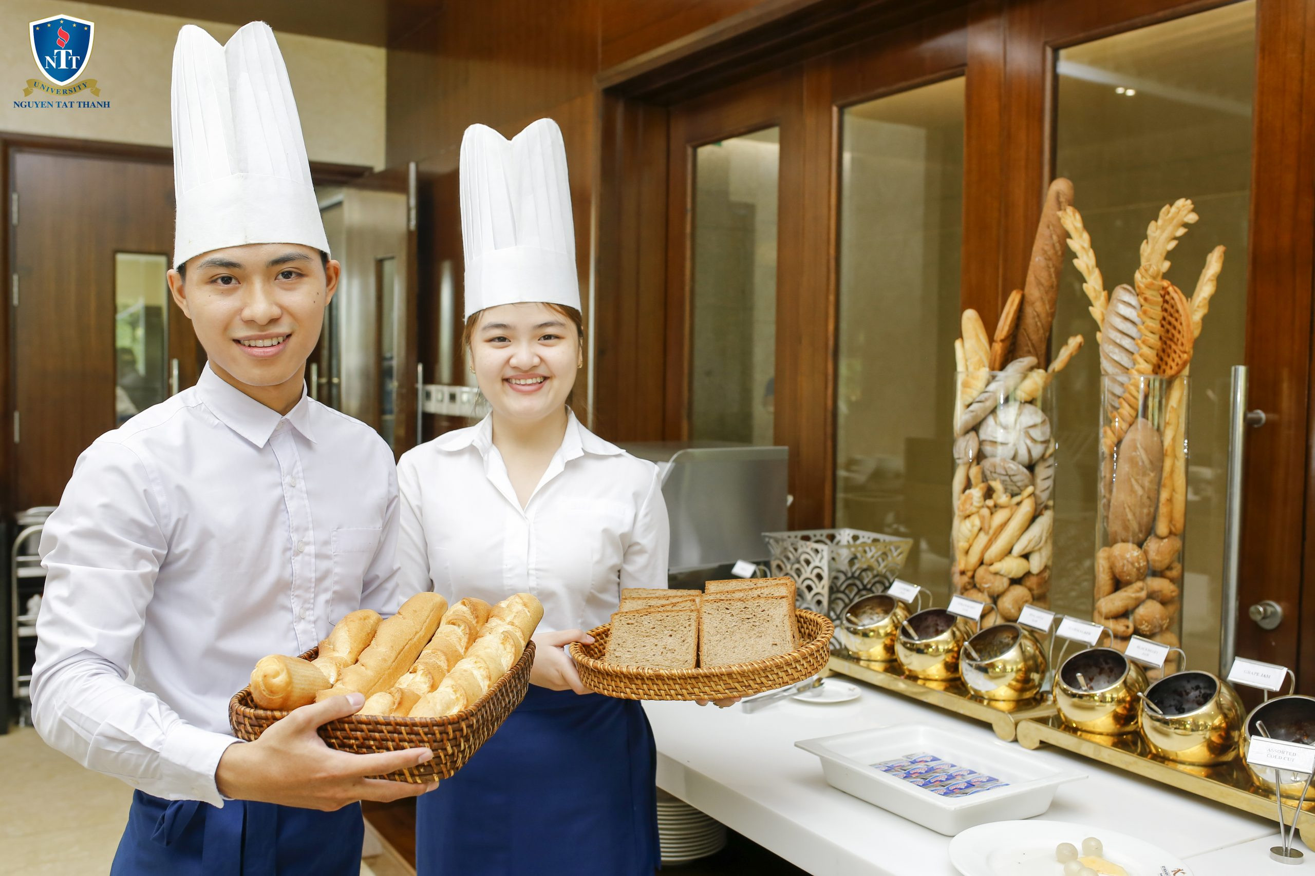 Hướng dẫn viên du lịch chuyên nghiệp