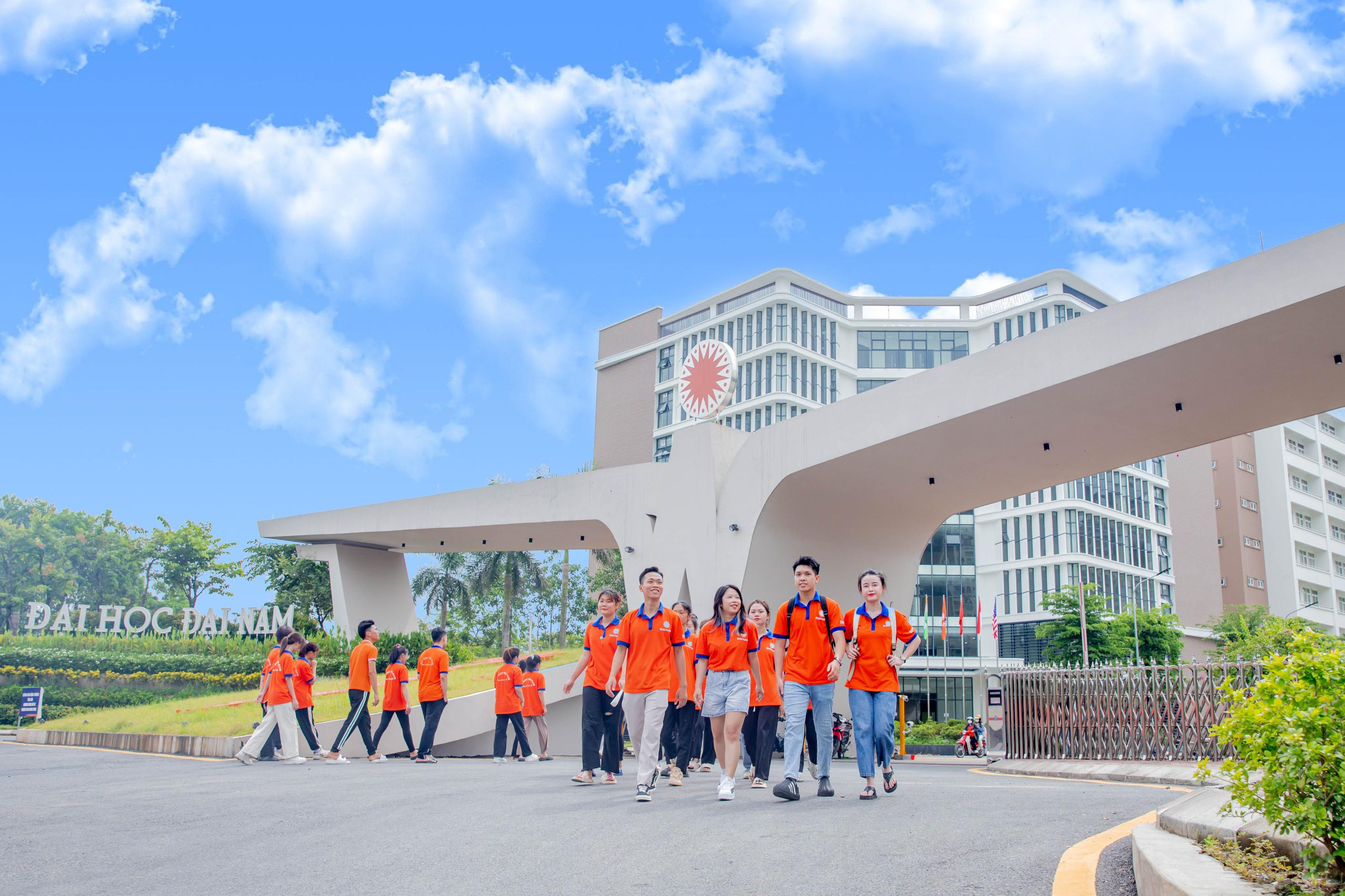 Thương mại điện tử giúp nhà hàng, quán ăn tiếp cận được với lượng khách hàng lớn hơn