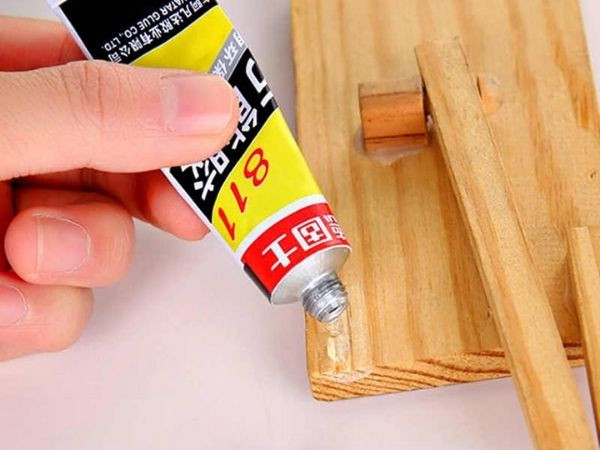 Hướng dẫn sử dụng keo dán đúng cách để đạt hiệu quả cao nhất và đảm bảo an toàn.