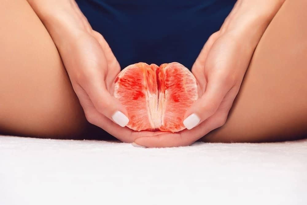 Sự chênh lệch của hai bên mép điều đó cũng là bình thường