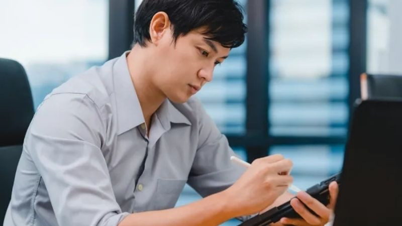 Cung Cự Giải kiên trì và thận trọng trong công việc