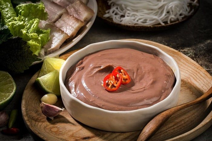 Bánh gai xứ Dừa Nghệ An thơm ngon, được làm từ bột nếp, đậu xanh và dừa tươi