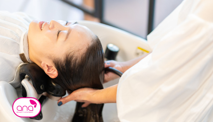 Hình ảnh một spa với không gian xanh mát, yên tĩnh, tạo cảm giác thư giãn và thoải mái cho khách hàng khi đến gội đầu dưỡng sinh
