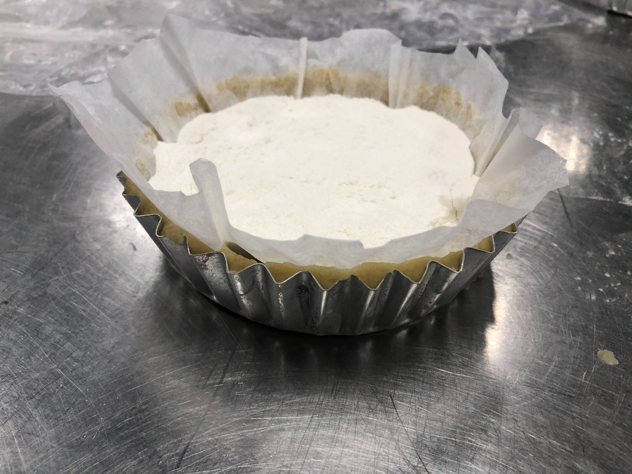 Vỏ bánh tart nướng mù với đậu khô, phương pháp làm bánh chuyên nghiệp