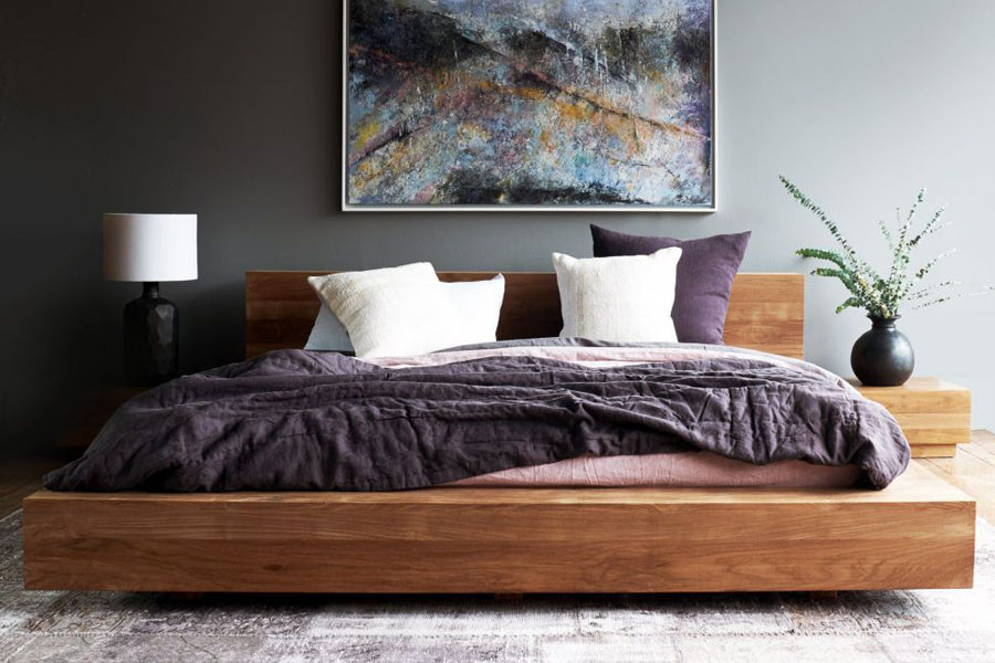 Giường gỗ Teak với thiết kế đơn giản nhưng tinh tế, mang đến sự ấm cúng và sang trọng cho phòng ngủ
