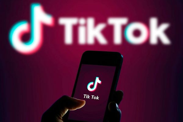 Flop trên Facebook