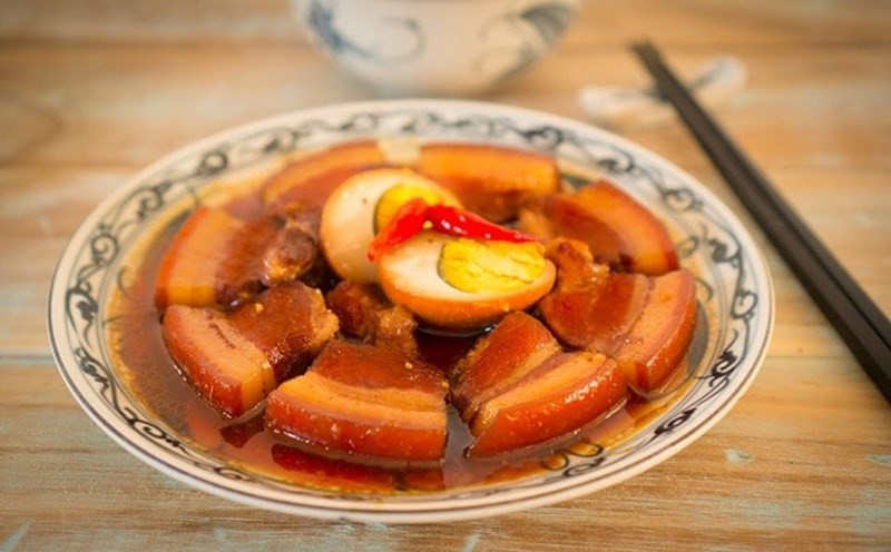 Món thịt kho nước cốt dừa ngày Tết Việt Nam