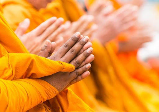 Ẩm thực chay là một phần quan trọng của văn hóa Phật giáo, thể hiện lòng từ bi và tôn trọng sự sống.