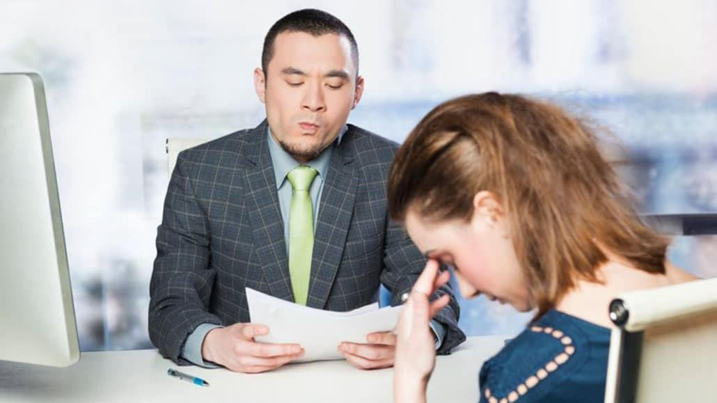 Phỏng vấn căng thẳng