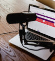 Nghe podcast khi nấu ăn giúp bạn thư giãn và sáng tạo hơn