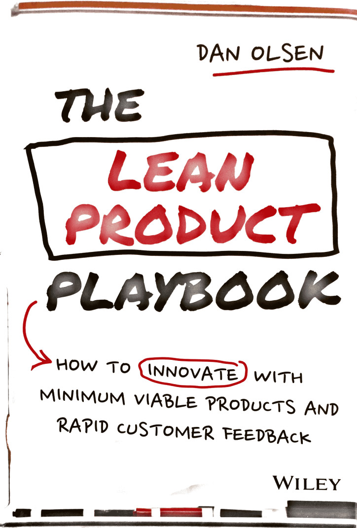 Ảnh chụp bìa sách "The Lean Product Playbook", một tài liệu tham khảo hữu ích về Opportunity Score