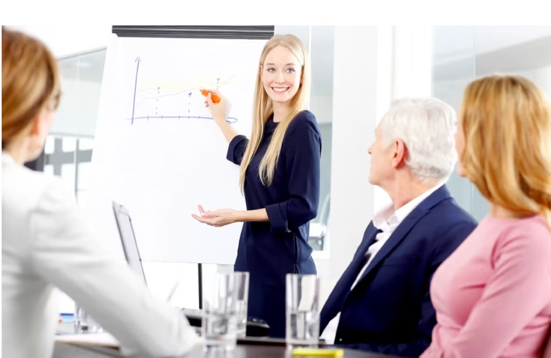 Ngành QTDLLH đòi hỏi sự giao tiếp tốt, tự tin với khách hàng, đối tác