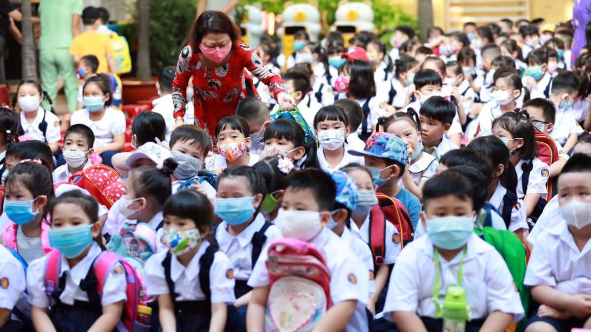 Chuẩn bị đồ dùng học tập đầy đủ và gọn gàng, giúp học sinh tự tin hơn trong ngày tựu trường